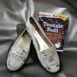 NWOT Marc Joseph Snakeskin embossed loafers SZ 8M